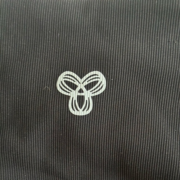 TnaSLICK™ Cheeky Hi-Rise Legging - Picture 6 of 7